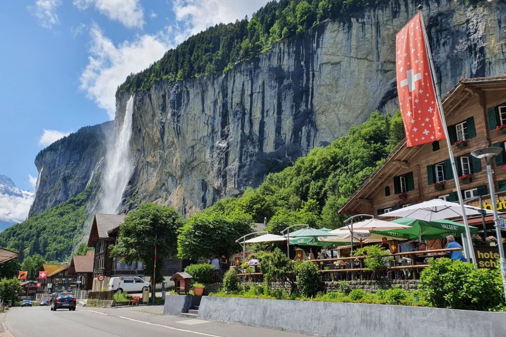 El idílico pueblo de Lauterbrunen, un cuento de hadas y quizá el pueblo más bonito de Suiza