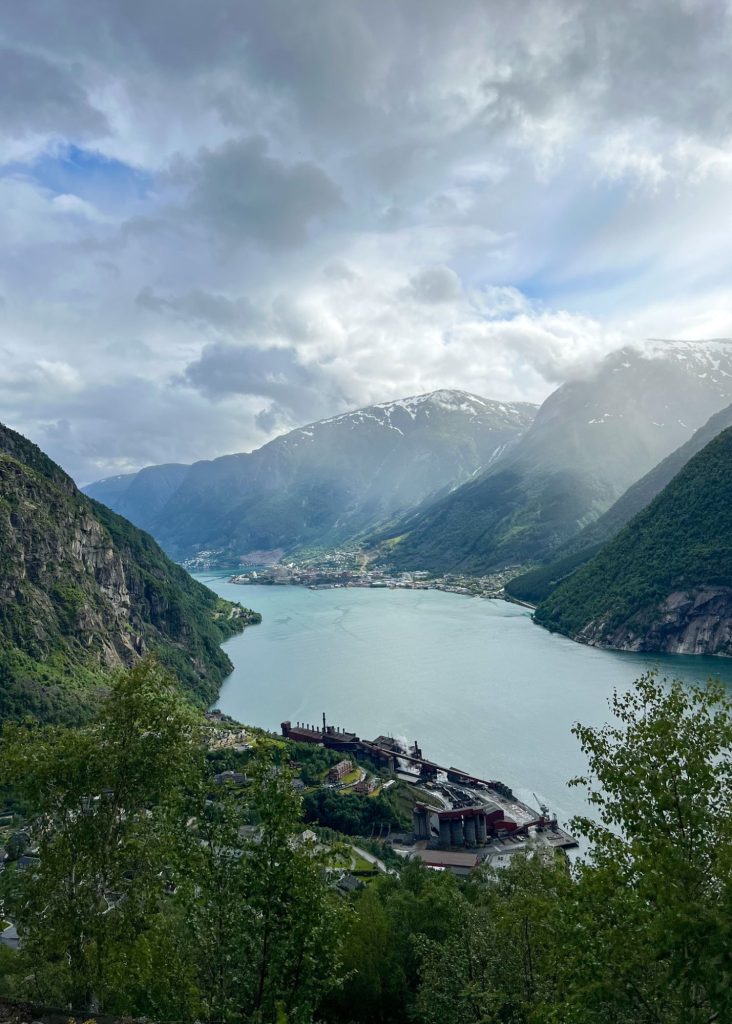 Vistas del fiordo Hardanger desde Lilletop