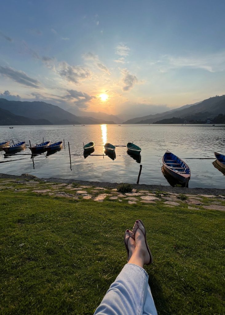El lago phewa, una de las cosas que hacer en Pokhara