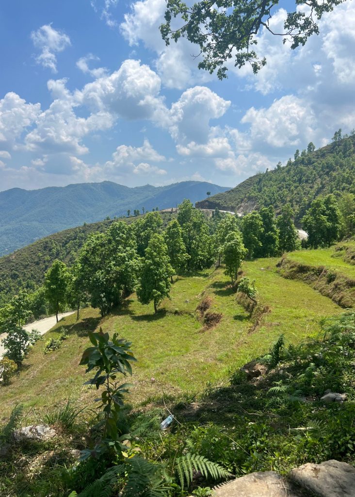 camino al templo de shiva un lugar que hay que visitar en pokhara