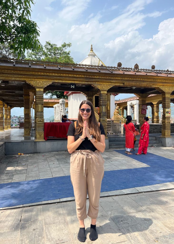 un templo en pokhara al que fui cuando vivia como nomada digital