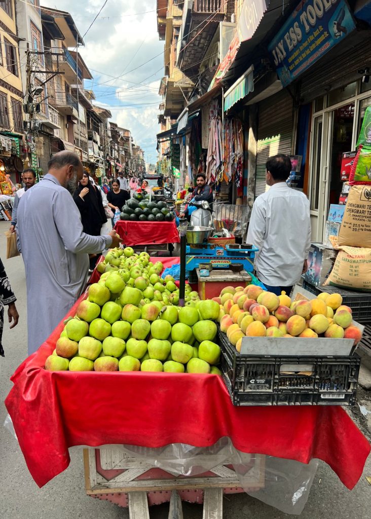 las callecitas de la zona vieja de srinagar