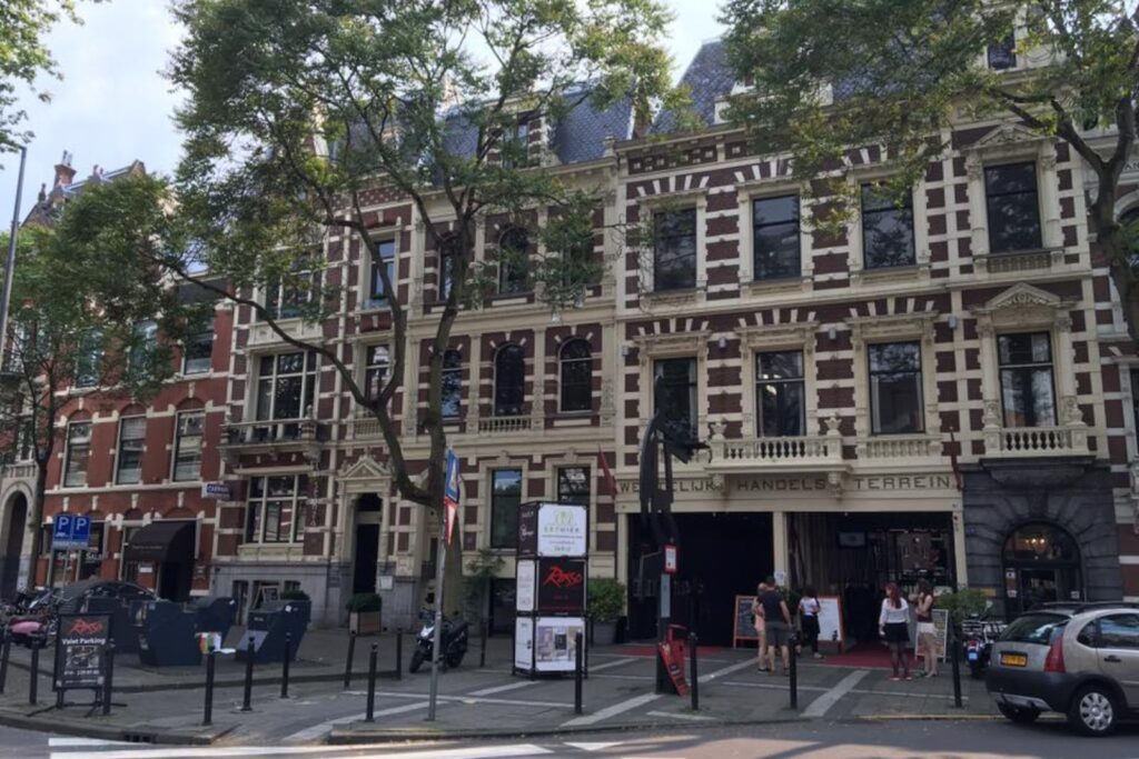 una calle hermosa que ver en rotterdam