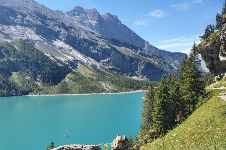 Cómo subir al Lago Oeschinensee, ¿el lago más bonito de Suiza?