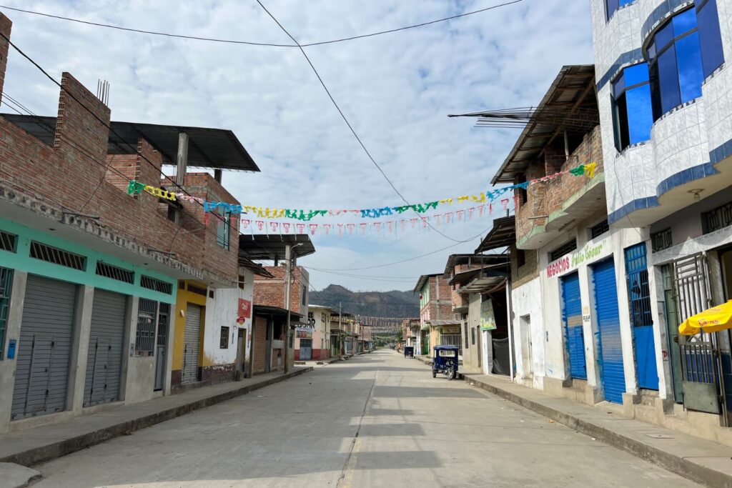Namballe, a diez minutos de la balsa la frontera peru ecuador