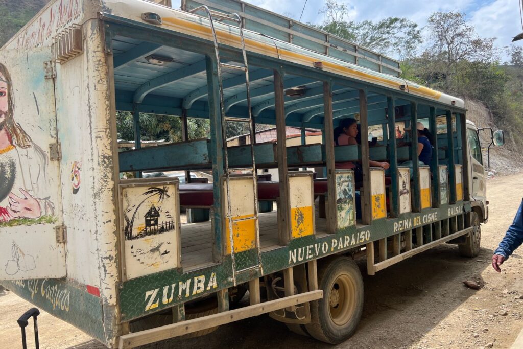 la ranchera para ir de la balsa a zumba en ecuador