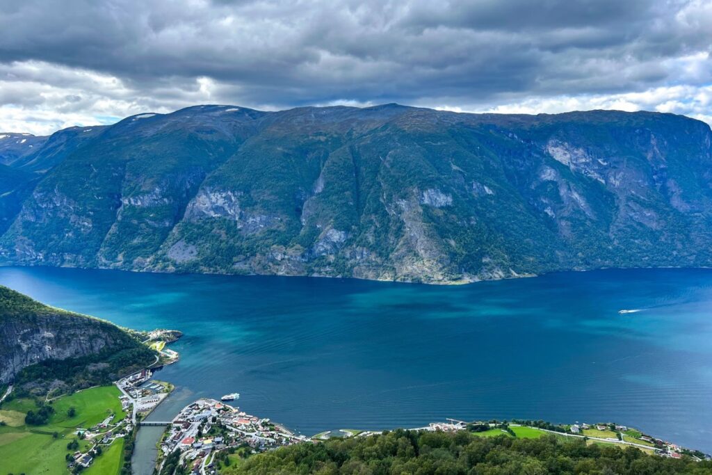 vistas desde Prest Hike cerca de Flam