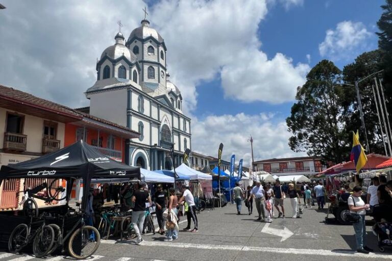 que ver en filandia: la iglesia principal