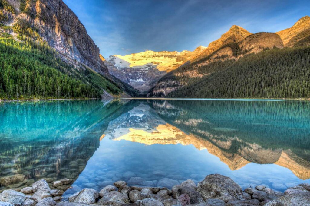 lake louise uno de los lugares que ver en banff