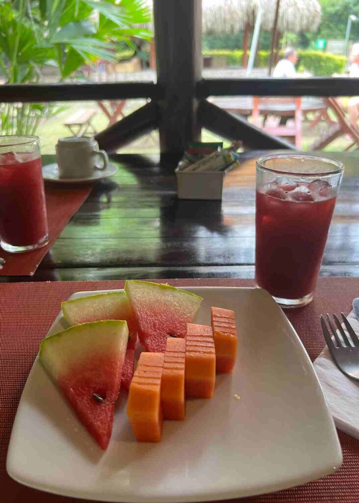 el desayuno del camping en el parque tayrona