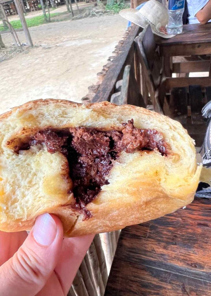 el pan de chocolate de la panaderia bere en el parque tayrona