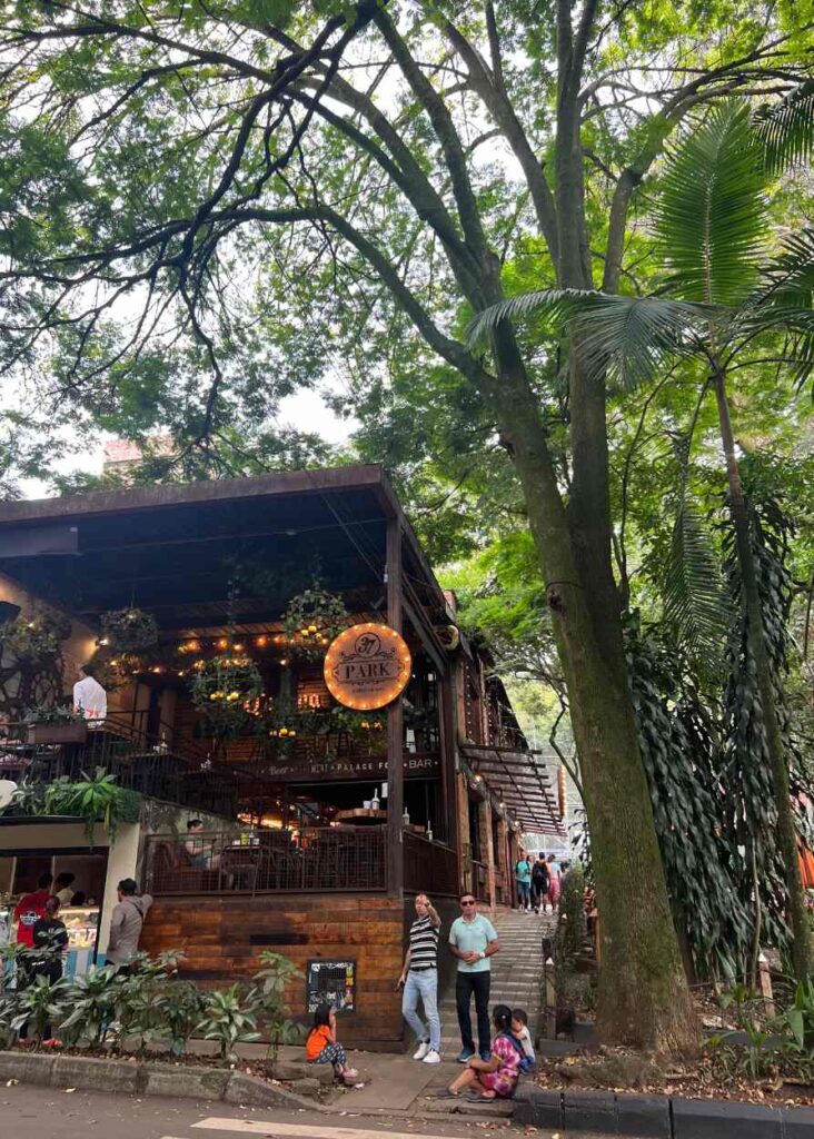 el poblado, el barrio más bonito para alojarse en Medellín