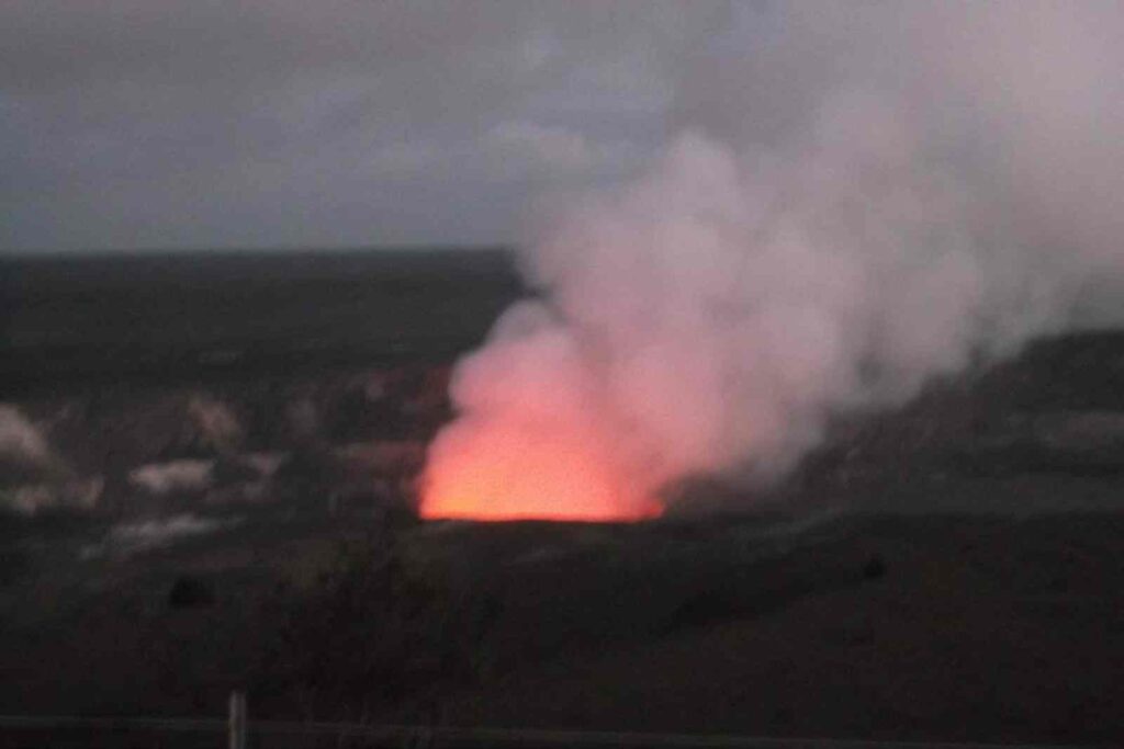 el parque nacional de los volcanes guarda muchas curiosidades en hawaii