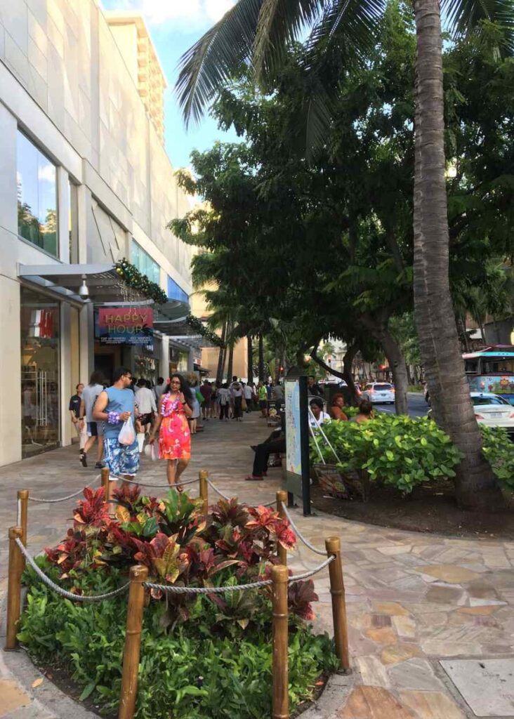 Foto de Kalakaua Av en Waikiki Honolulu