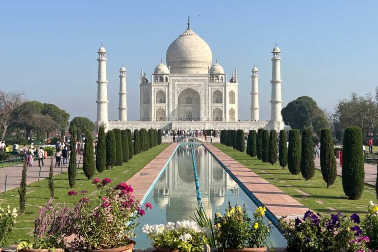 Cómo ir de Agra a Varanasi fácil y sencillo