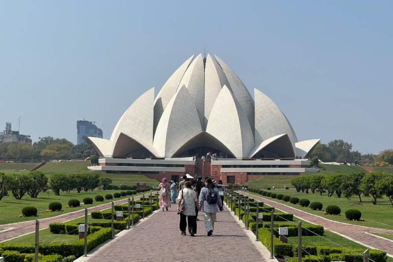 Cómo visitar el Templo de Loto en Delhi