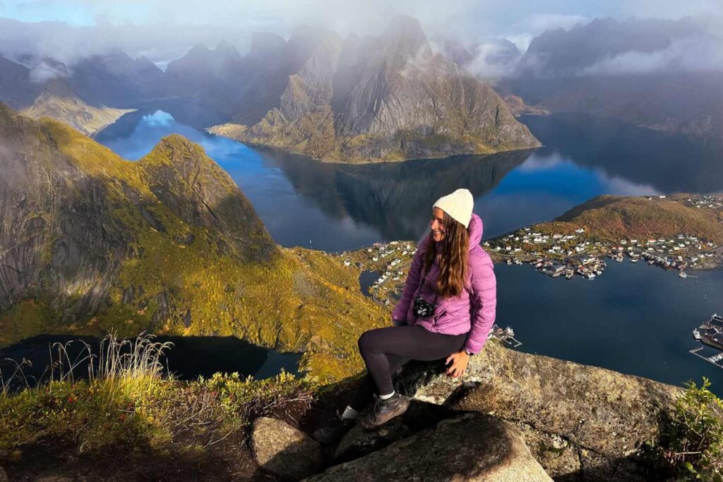 Vista desde Reinebringen, muy cerca de Reine