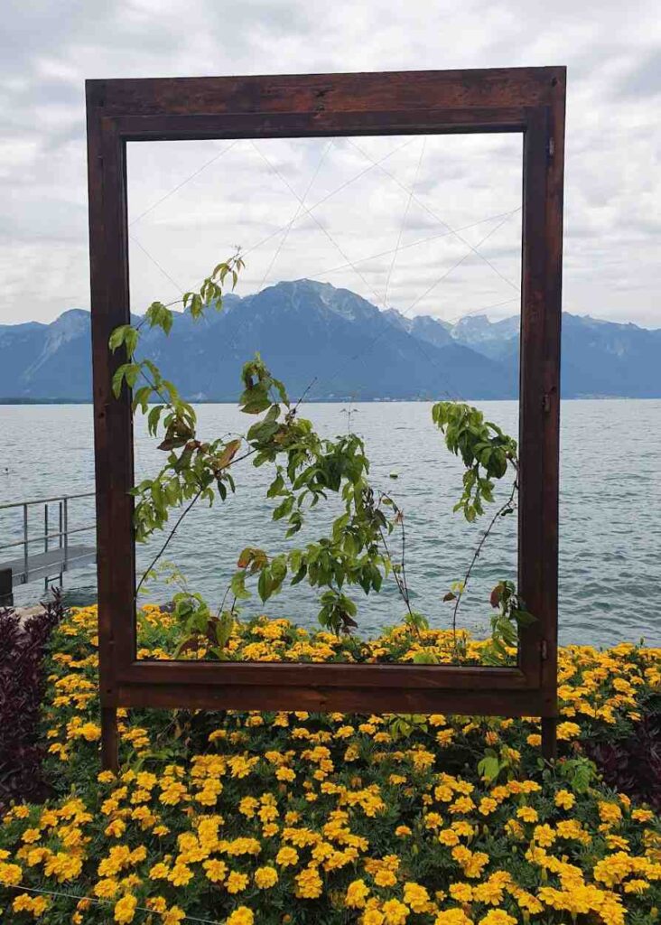 la ribera del lago lemán en montreux
