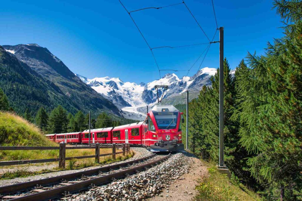 el bernina express, el tren panorámico de suiza patrimonio de la humanidad.