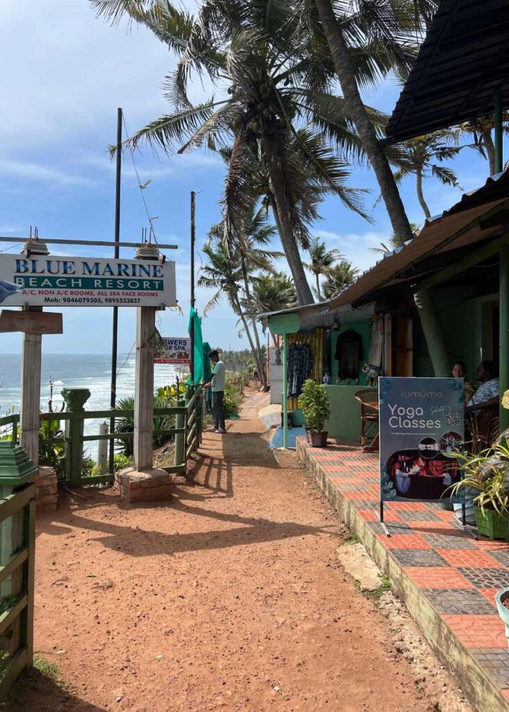 Tiendas en el acantilado de Varkala