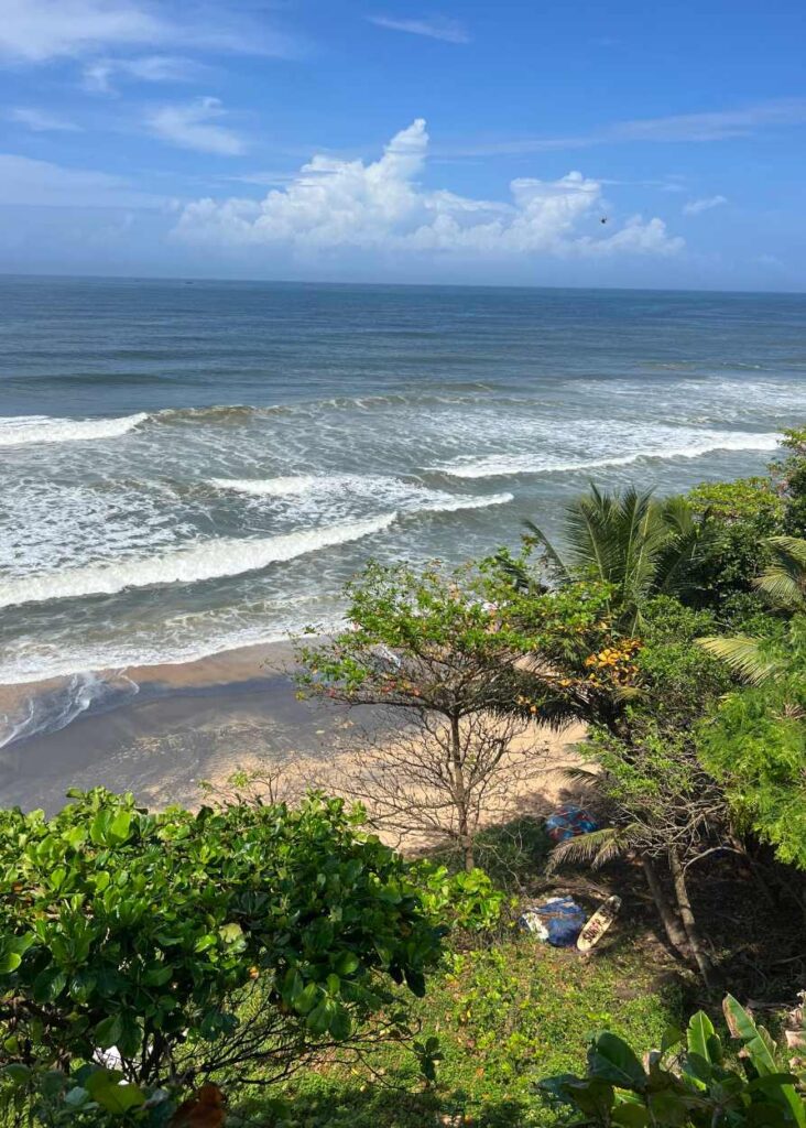 La playa del Cliff de Varkala