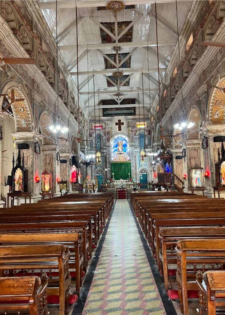 Basílica de Santa Cruz, un imperdible que ver en Kochi Kerala