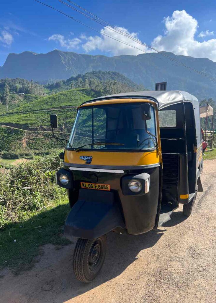 El tuk tuk que me llevó a ver las mejores cosas que ver en Munnar