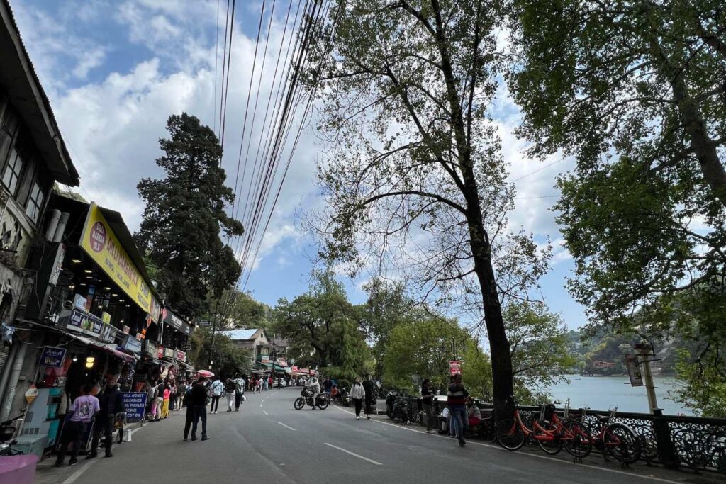 Mall Road en Nainital
