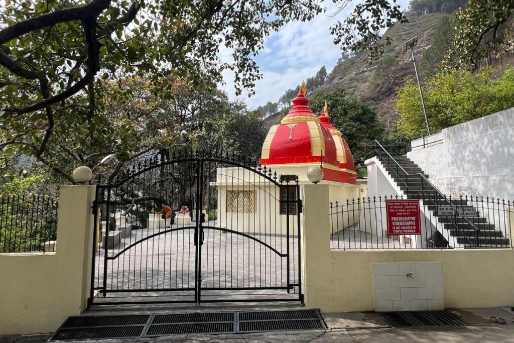 El ashram de Neem Karoli Baba en Kakrighat