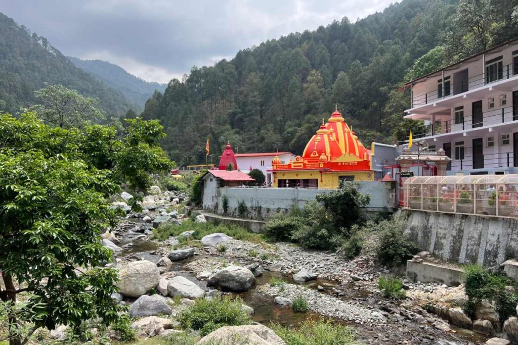 Kainchi Dham en los himalayas, el ashram de Neem Karoli Baba