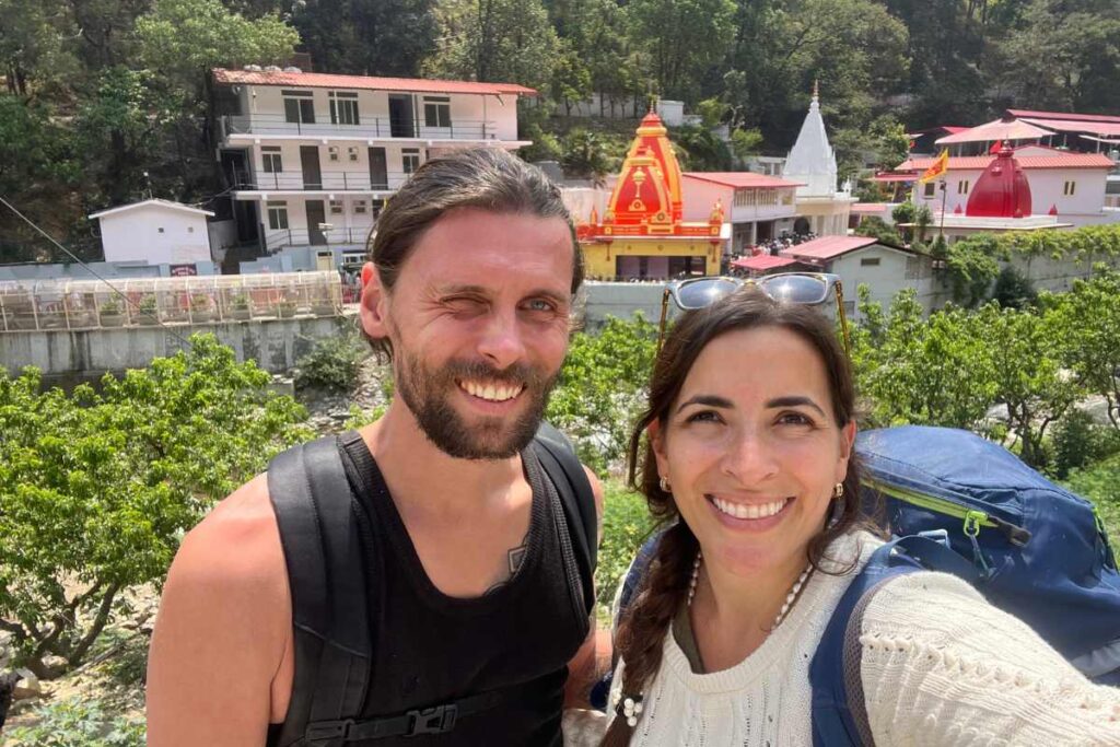 Llegando a kainchi dham, el ashram de Neem Karoli Baba en el himalaya cerca de Nainital