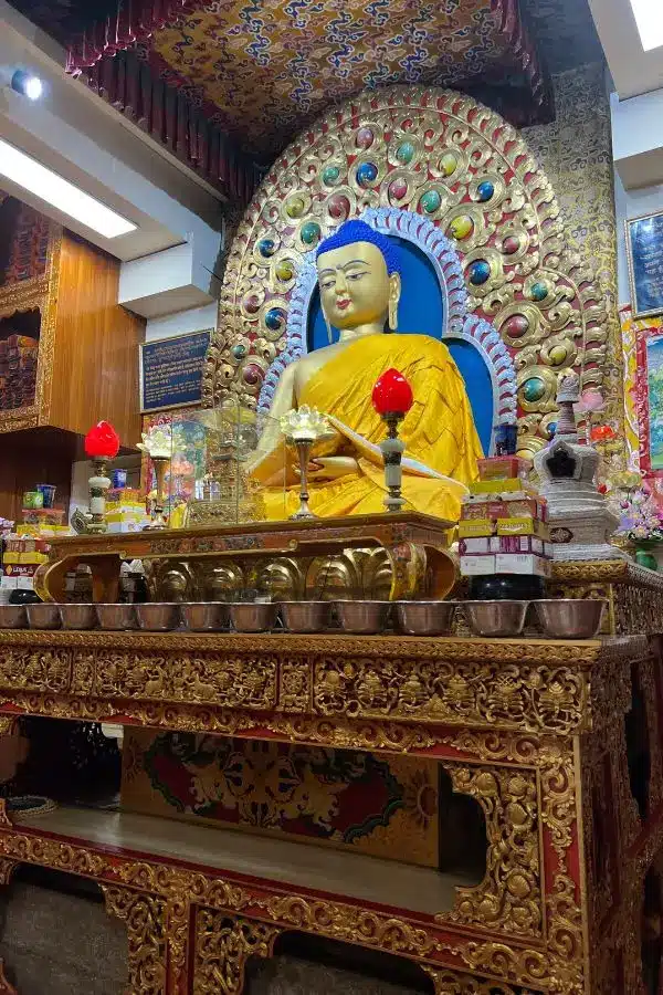 Estatuas del Budismo tibetano que ver en Dharamsala