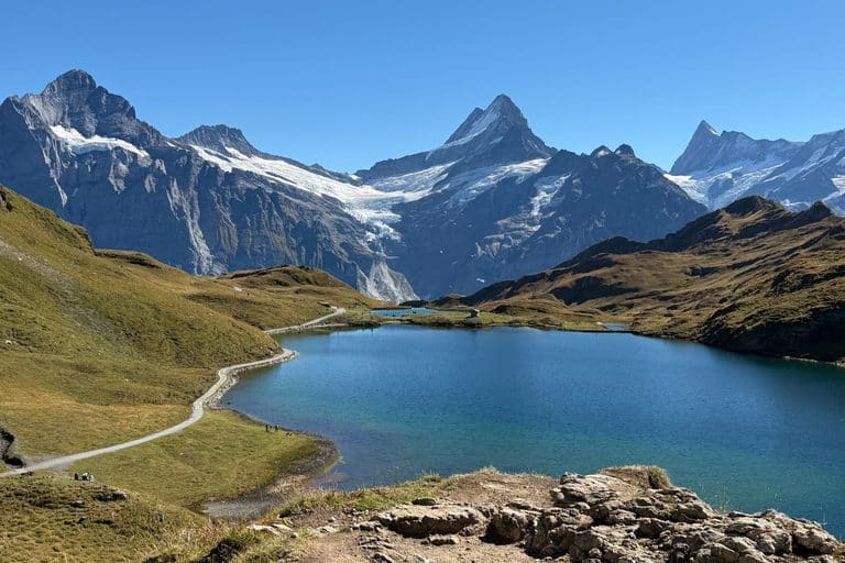 Grindelwald First: Cliff Walk, lago Bachalpsee y la ruta al Faulhorn